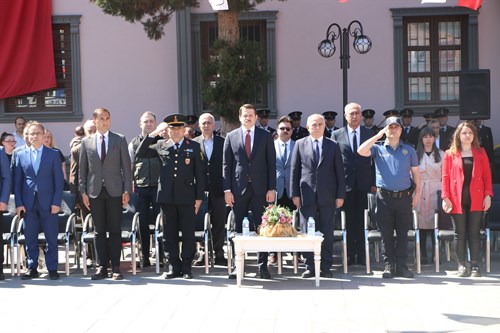 "19 MAYIS ATATÜRK'Ü ANMA GENÇLİK VE SPOR BAYRAMI" İLÇEMİZDE COŞKUYLA KUTLANDII.
